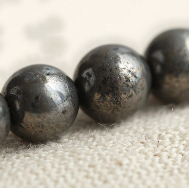 Money Magnet Pyrite Bracelet, close-up detail