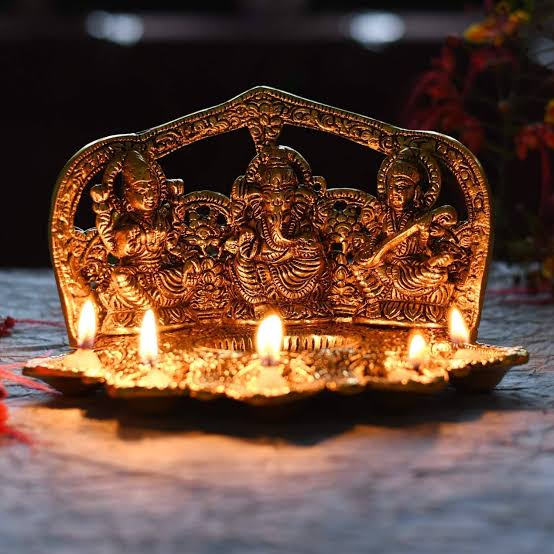 Laxmi Ganesh Saraswati Ganesh 5 Mukhi Diya