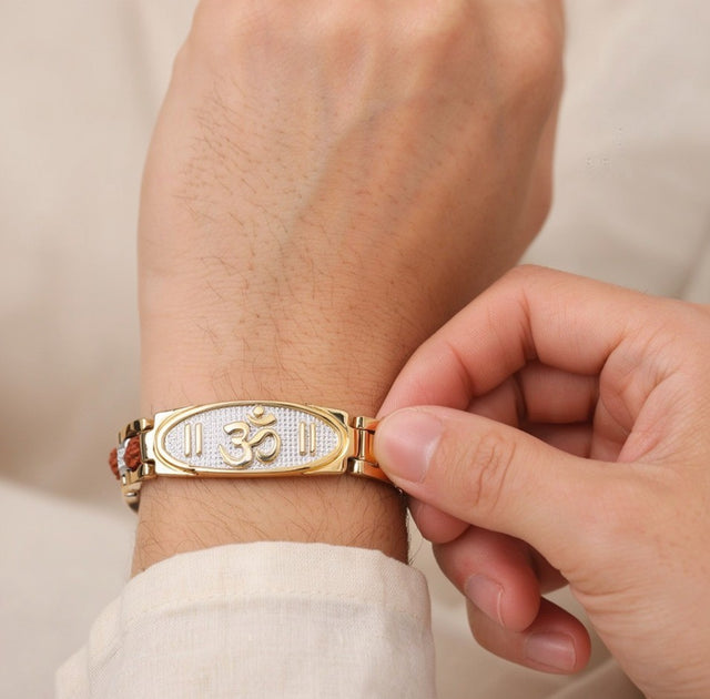 Om Rudraksha Bracelet, close it and settle it